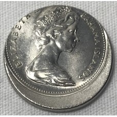 BAHAMAS 1966 . TWENTY-FIVE 25 CENTS COIN . ERROR . 25% OFF CENTRE MIS-STRIKE